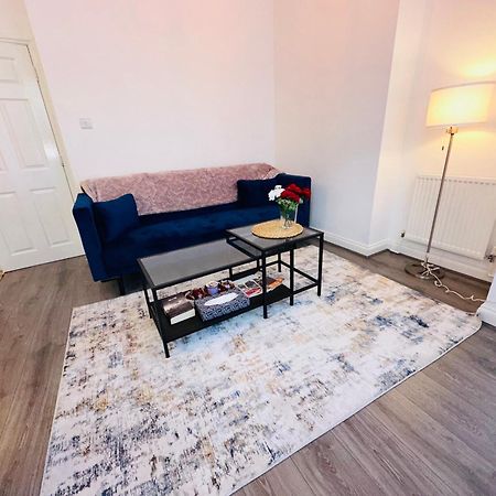 A Modern 2 Bedroom Seaside Apartment Гастінгс Екстер'єр фото